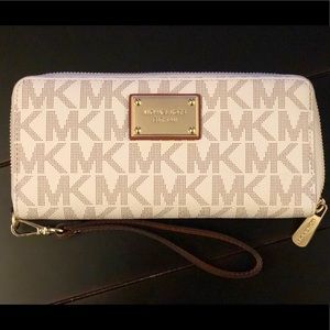 Michael Kors Wallet excellent condition
